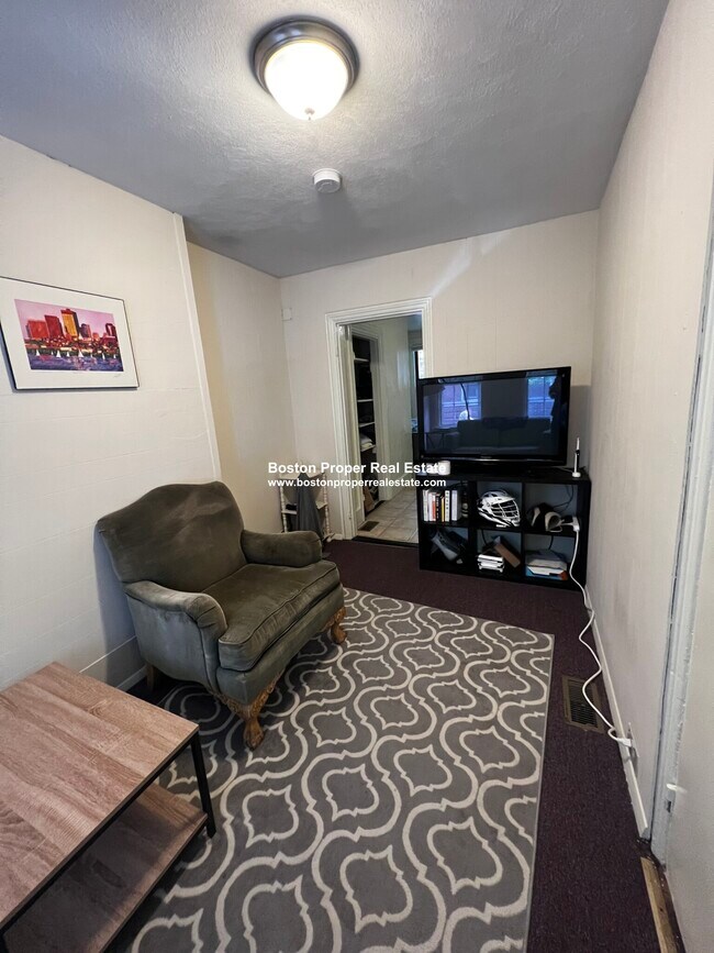 59 Joy St, Unit 1 in Boston, MA - Building Photo - Building Photo