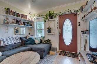 624 W 7th Ave in Tallahassee, FL - Building Photo - Building Photo