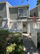 79 Abbeywood Ln in Aliso Viejo, CA - Building Photo