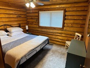 838 Capistrano Ave in South Lake Tahoe, CA - Building Photo - Building Photo