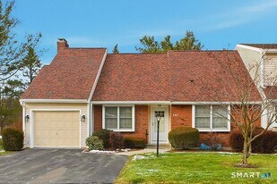 193 The Meadows in Enfield, CT - Building Photo