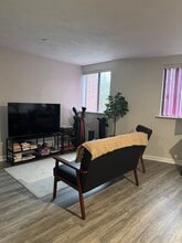 205 Ferry St, Unit Condo in Everett, MA - Building Photo - Building Photo