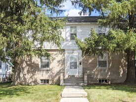 323 S Eagleson Ave in Bloomington, IN - Building Photo