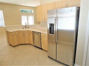 1510 Canoe Dr in Lutz, FL - Building Photo - Building Photo