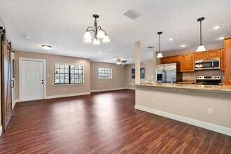 4521 S Lois Ave in Tampa, FL - Building Photo - Building Photo