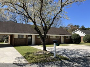 300 Lovely Ln in Orangeburg, SC - Building Photo - Building Photo