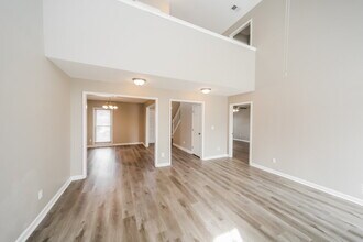 9347 Helmsley Dr in Cordova, TN - Building Photo - Building Photo