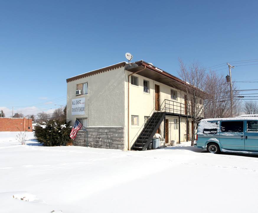 706 S Yearling Rd in Columbus, OH - Foto de edificio