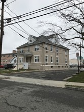 Apartment Building/Multi-use in Dumont, NJ - Foto de edificio - Other