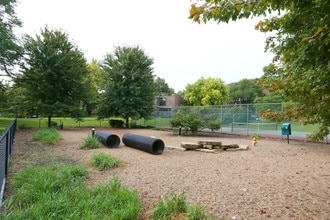 Elm Creek in Elmhurst, IL - Building Photo - Building Photo