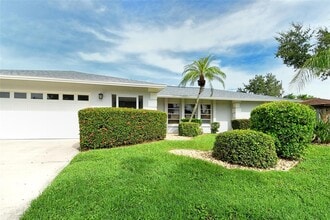 6722 Roxbury Dr in Sarasota, FL - Building Photo - Building Photo