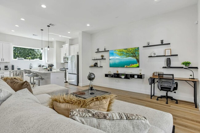 property at 3020 Live Oak St