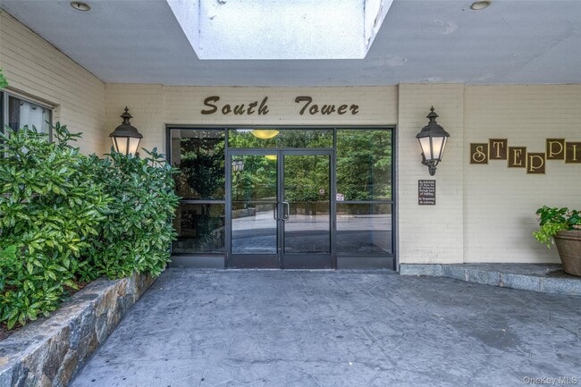 125 Lake St in White Plains, NY - Building Photo - Building Photo