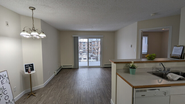 Kirkness Park Apartments in Edmonton, AB - Building Photo - Building Photo