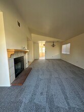 185 Riverbank Ln in Paso Robles, CA - Building Photo - Building Photo