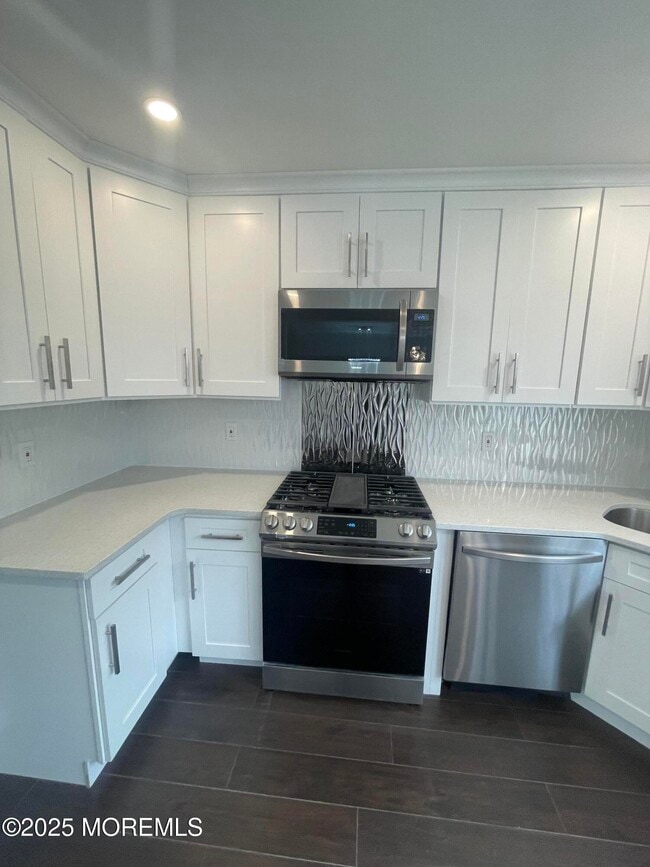 property at 17 Lone Star Ln