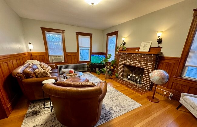 10-12-12 Ashcroft St in Boston, MA - Building Photo - Building Photo