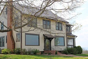 4577 Stony Point Rd in Barboursville, VA - Building Photo