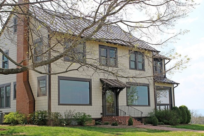 property at 4577 Stony Point Rd