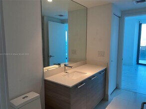 1300 S Miami Ave, Unit #3702 in Miami, FL - Foto de edificio - Building Photo