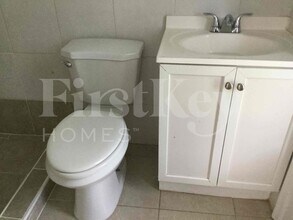 5971 NW 15th St in Sunrise, FL - Building Photo - Building Photo