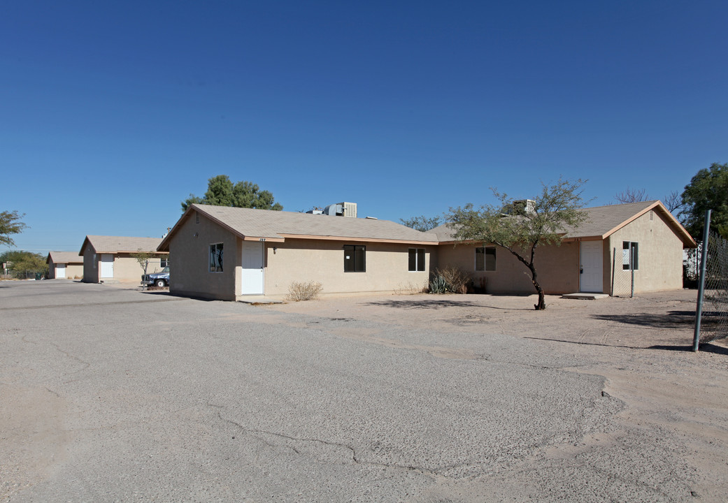 367-373 E Corona Rd in Tucson, AZ - Building Photo