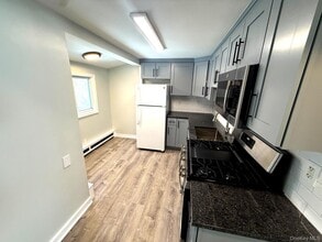 26 Forest Ln in Cortlandt, NY - Building Photo - Building Photo