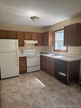 454 Cow Hill Rd in Groton, CT - Building Photo - Building Photo