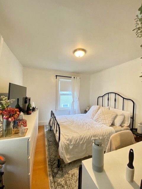 2 Shepherd Ave, Unit 2 in Boston, MA - Building Photo - Building Photo