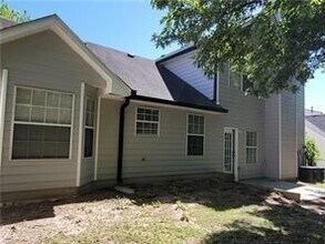 1752 Spring Hill Cove in Lithonia, GA - Building Photo - Building Photo