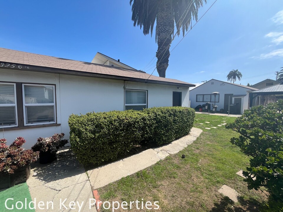 3256-70 Garfield St in Carlsbad, CA - Foto de edificio