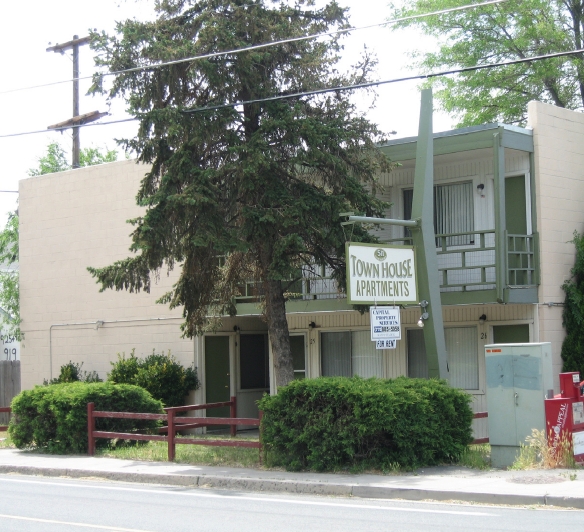 Townhouse Apartments in Carson City, NV - Building Photo