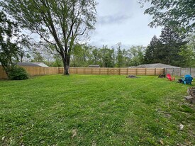 2512 E 72nd St in Indianapolis, IN - Building Photo