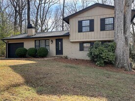 1716 Mohawk Pl SE in Smyrna, GA - Building Photo