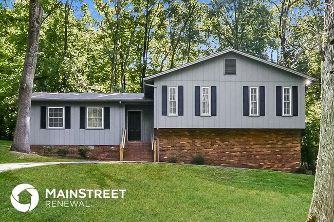 property at 12 Windsor Cir