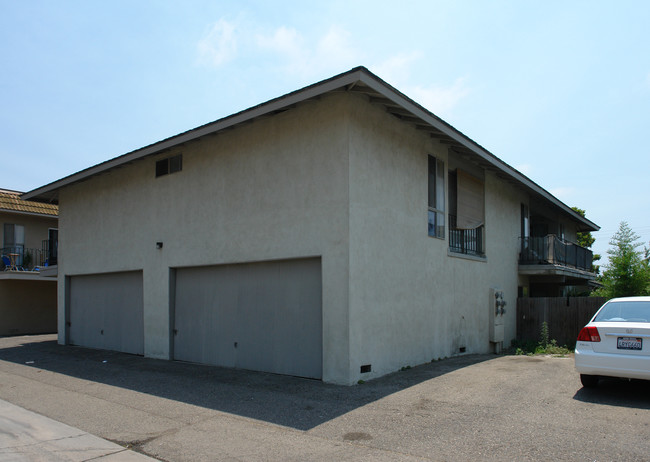 4911 Kona Dr in Huntington Beach, CA - Building Photo - Building Photo