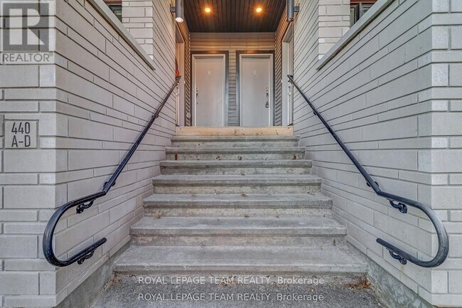440 Via Verona Ave in Ottawa, ON - Building Photo - Building Photo