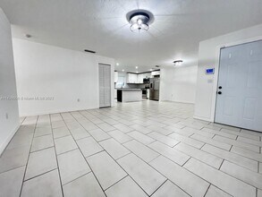 1762 NE 145th St-Unit -1762 in Miami, FL - Building Photo - Building Photo