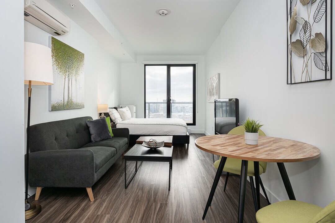 1415 Avenue Overdale in Montréal, QC - Building Photo