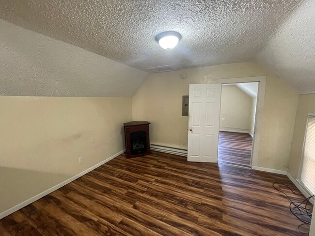 1402 North Ave NE, Unit 2 in Grand Rapids, MI - Building Photo - Building Photo