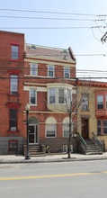 236 Lark St in Albany, NY - Foto de edificio - Building Photo