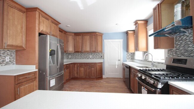 property at 33 Prentiss St