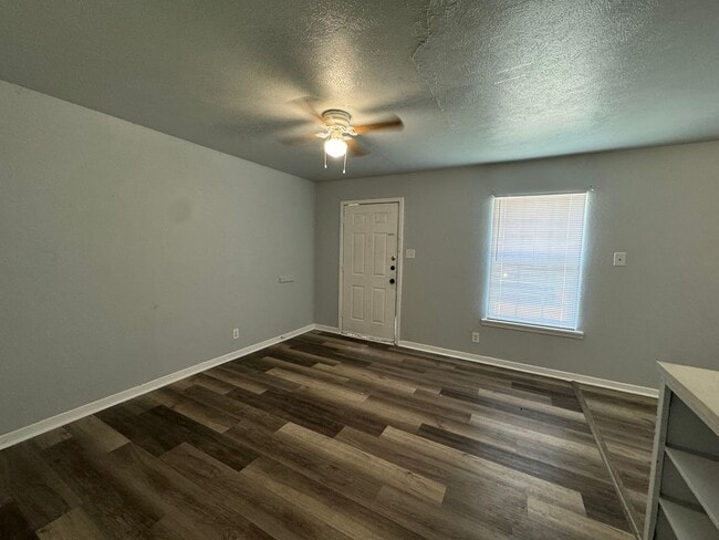 1900 N 4th St in Killeen, TX - Building Photo - Building Photo