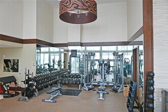 15811 Collins Ave, Unit 3107 in North Miami Beach, FL - Foto de edificio - Building Photo