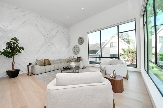 property at 5327 S Braeswood Blvd