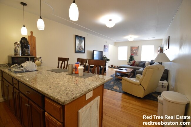 34 Bentley St, Unit 1