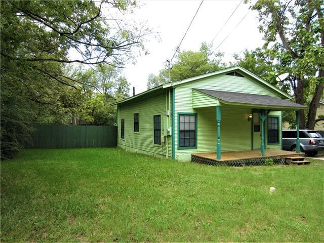 1106 Peak St in Denton, TX - Building Photo - Building Photo