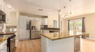 919 E La Jolla Dr in Tempe, AZ - Building Photo - Building Photo