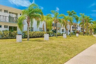 6150 SW 37th St in Davie, FL - Building Photo