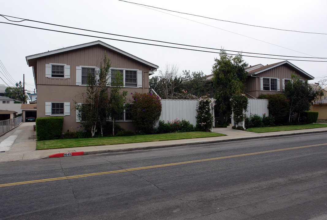 1649-1653 E Maple St in El Segundo, CA - Building Photo